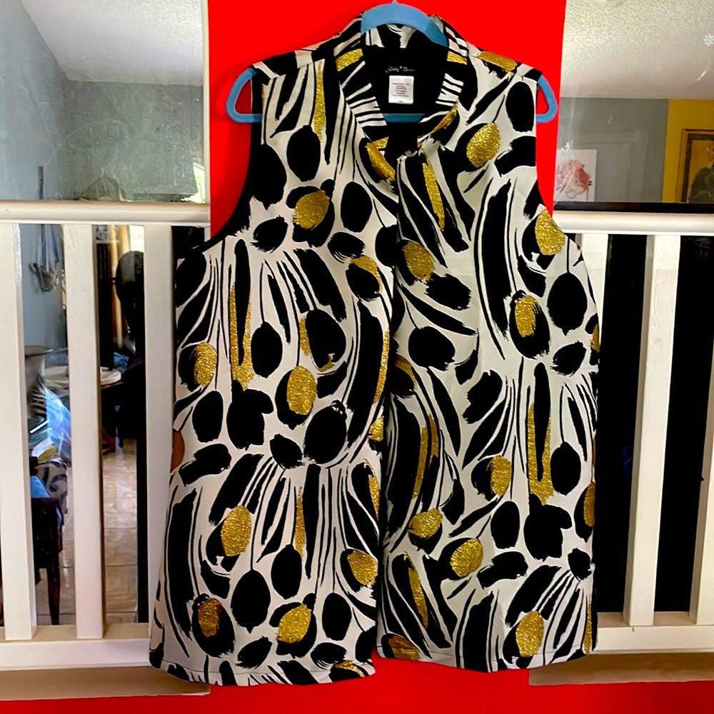 Womens sleeve less coat
